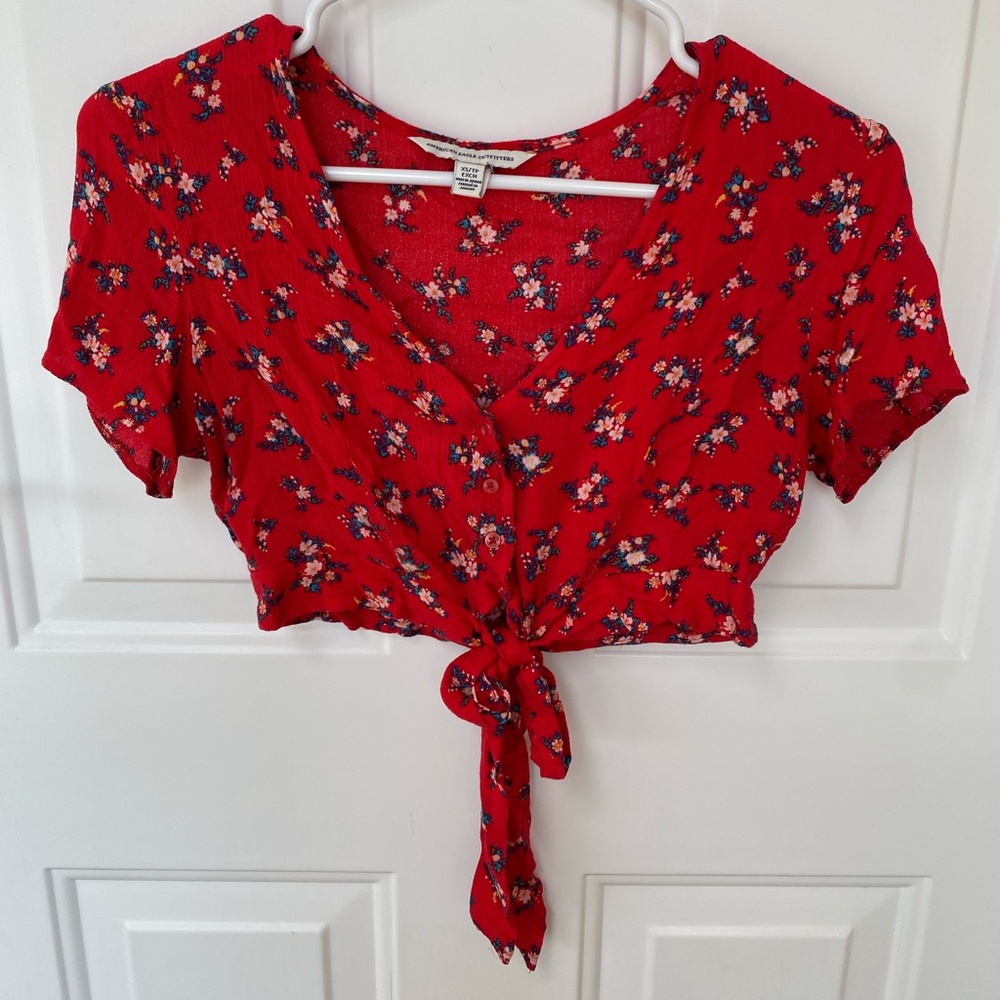 American Eagle Outfitters Red Flower Print Crop Top Tie Up Shirt